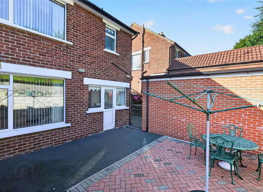 36 Hillside Drive, Stranmillis, Belfast, BT9 5EJ