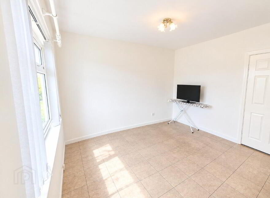 5 Ashley Gardens, Omagh, BT78 1JY