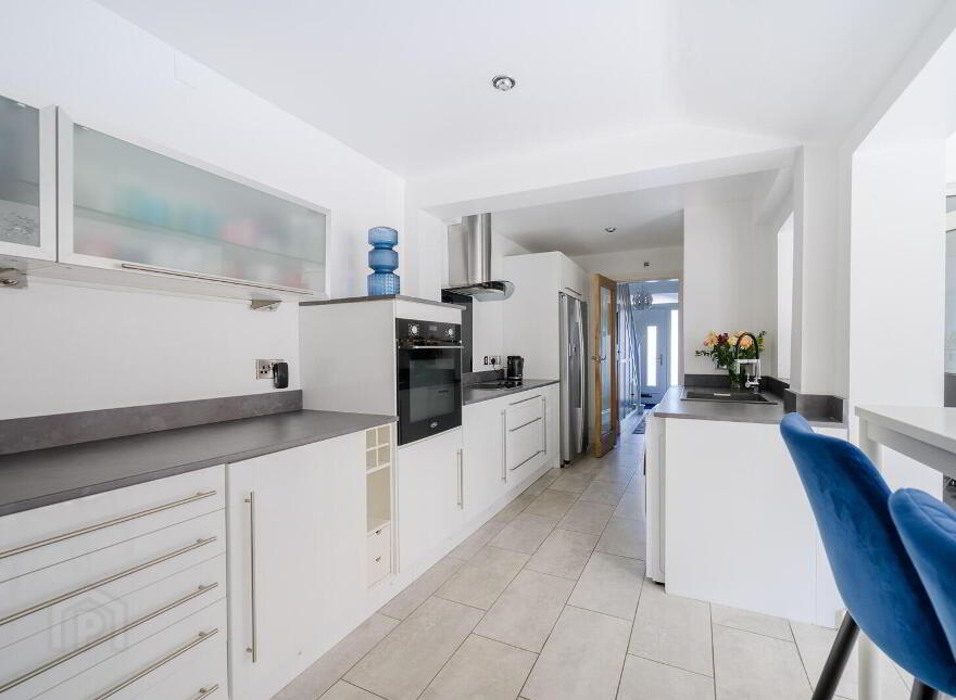 58 Ladas Drive, Belfast, BT6 9FT