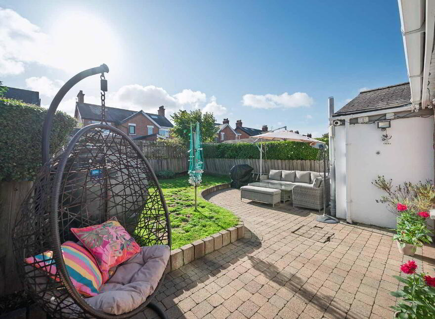 58 Ladas Drive, Belfast, BT6 9FT