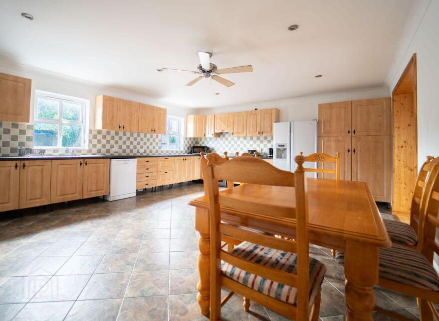Watson's Lane, Ballinrobe, F31V597