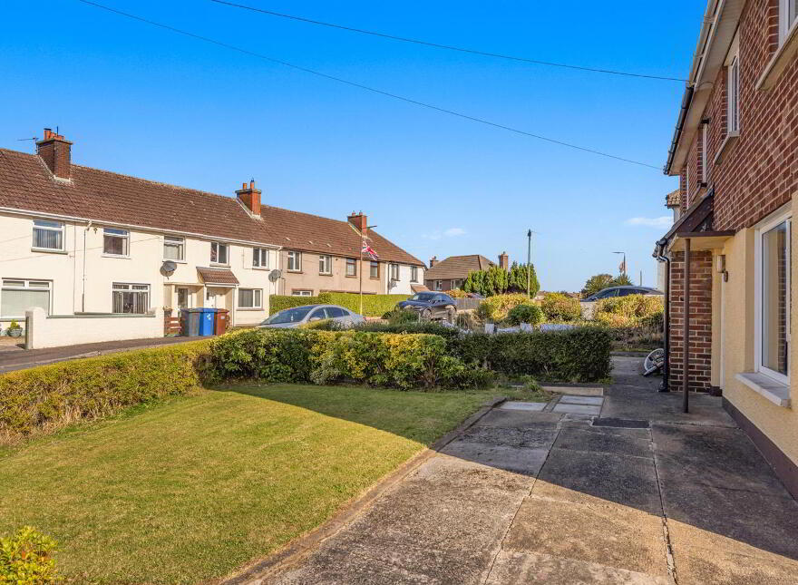 61 De Wind Drive, Comber, Newtownards, BT23 5BN
