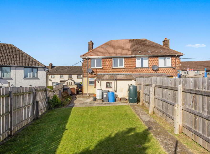 61 De Wind Drive, Comber, Newtownards, BT23 5BN