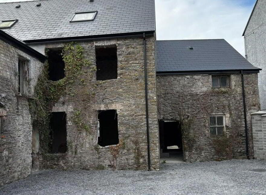 West, End, Banagher, R42E672
