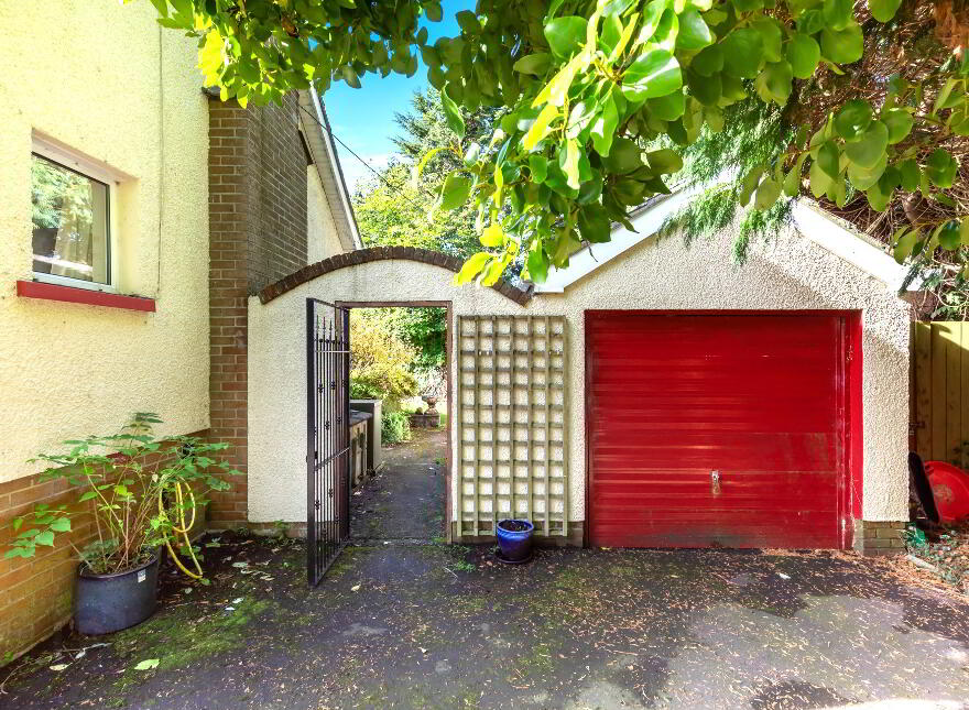 'Shantara', 28 Cadger Road, Carryduff, Belfast, BT8 8AU