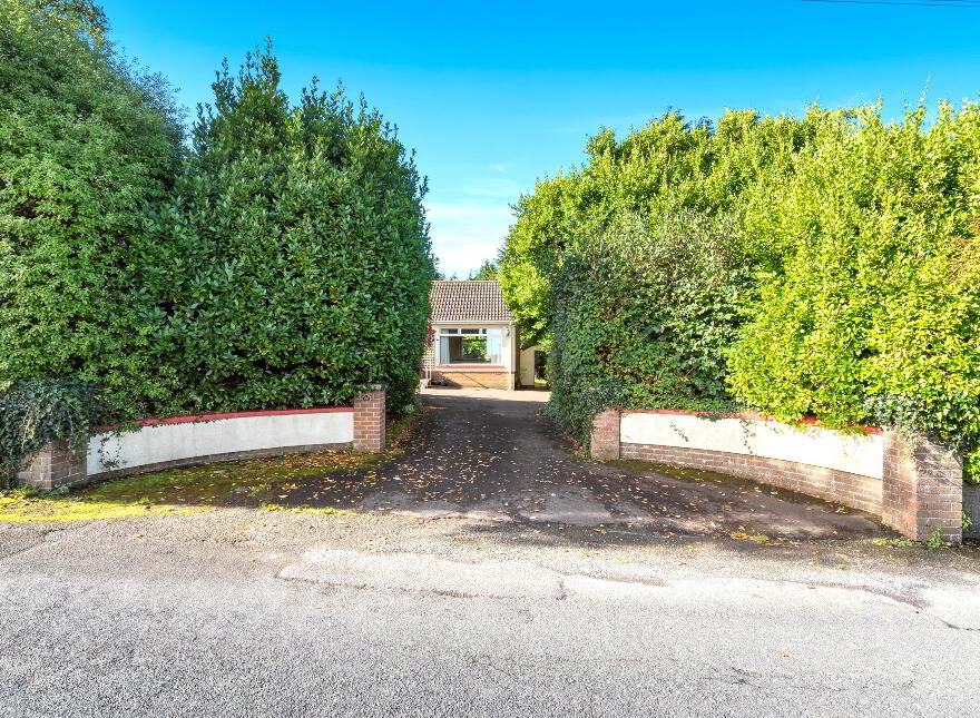 'Shantara', 28 Cadger Road, Carryduff, Belfast, BT8 8AU