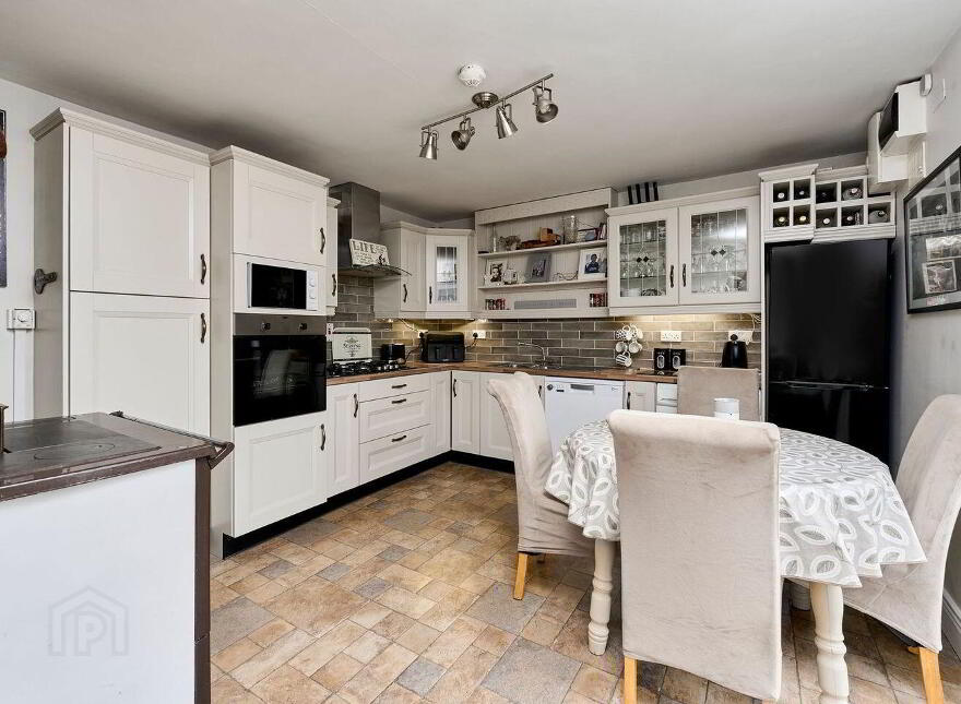 14 Father Paul Murphy Street, Edenderry, R45W188