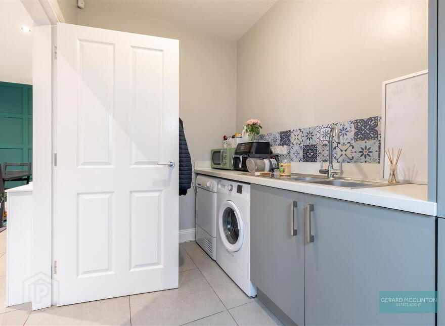 11 Sir Richard Wallace Manor, Lisburn, BT28 3YW