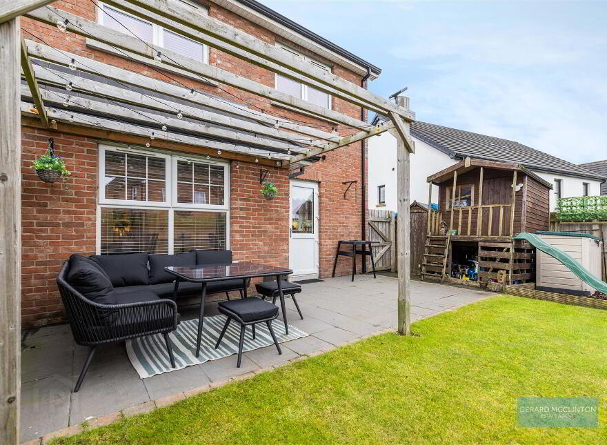 11 Sir Richard Wallace Manor, Lisburn, BT28 3YW