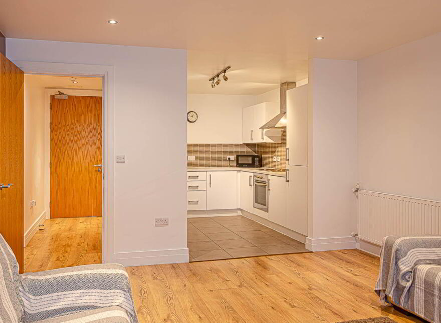 31 James Clow, 11 Princes Dock Street, Belfast, BT1 3DS