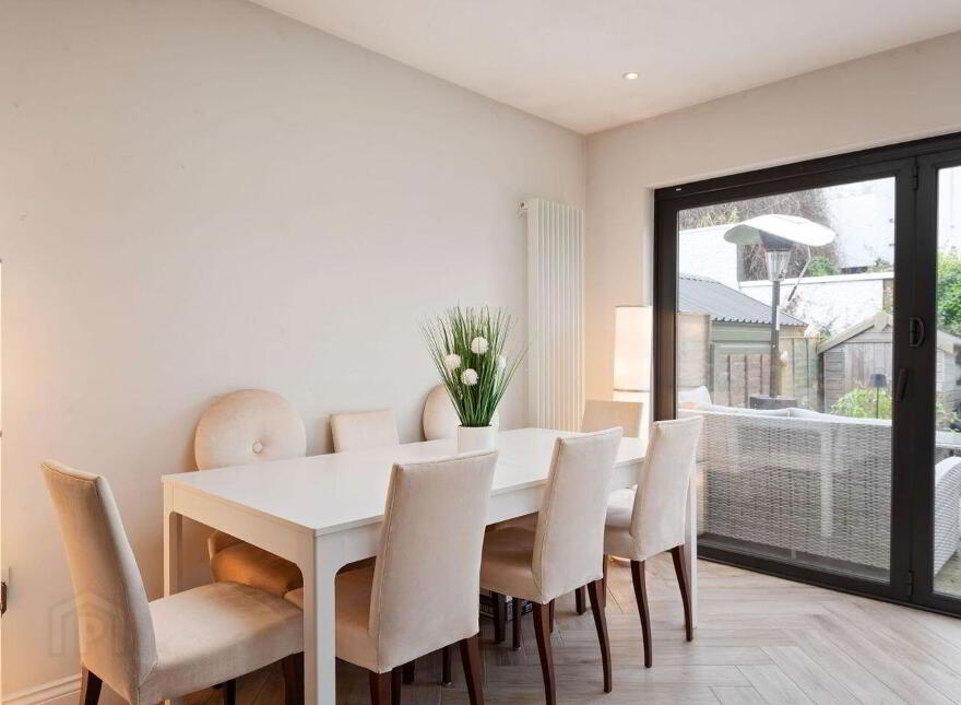 5 Sandyford Village, Sandyford, Dublin 18, D18V660