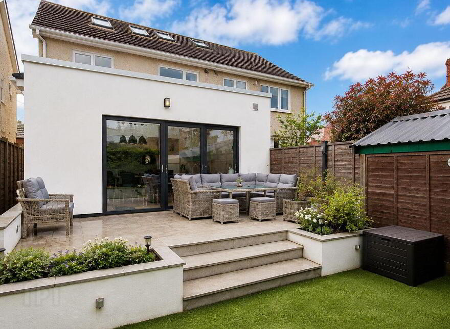 5 Sandyford Village, Sandyford, Dublin 18, D18V660