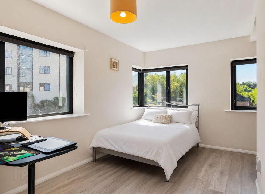 91 The Crescent, Carrickmines Manor, Carrickmines, Carrickmines, D18FR63