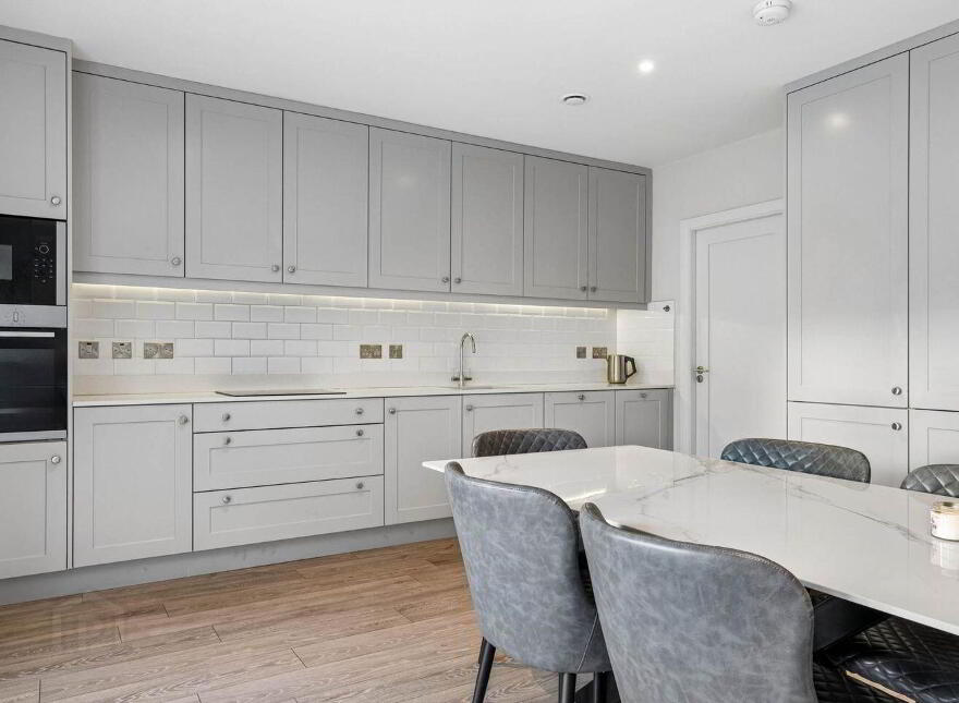 8 Dún Óir Court, Kilternan, Kilternan, D18KD3A