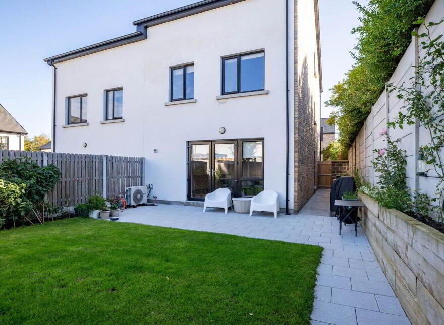 8 Dún Óir Court, Kilternan, Kilternan, D18KD3A