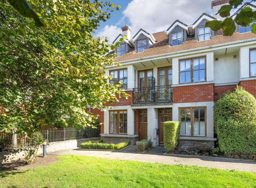 1 Cairnbrook Way, Cairnbrook, Carrickmines, D18C582