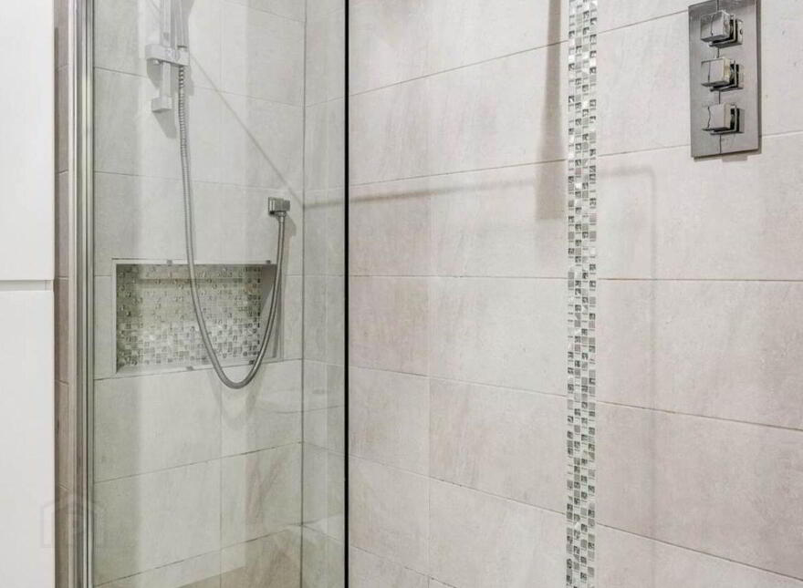 Apartment 90 Kerrymount, Castle Court, Leopardstown, D18N803