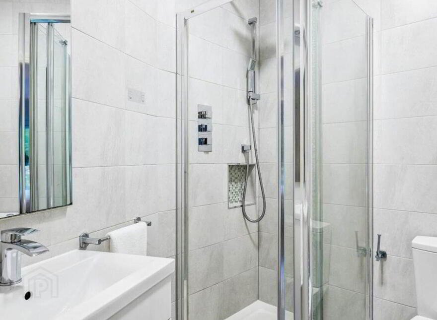 Apartment 90 Kerrymount, Castle Court, Leopardstown, D18N803