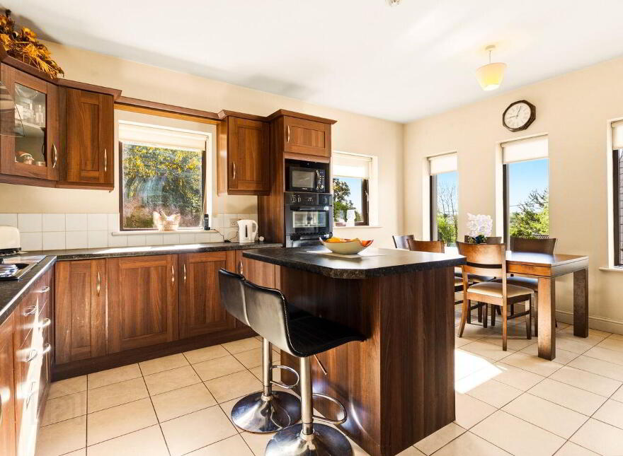 Yellow Cottage, Kilcoolishal, Glounthaune, T45N960