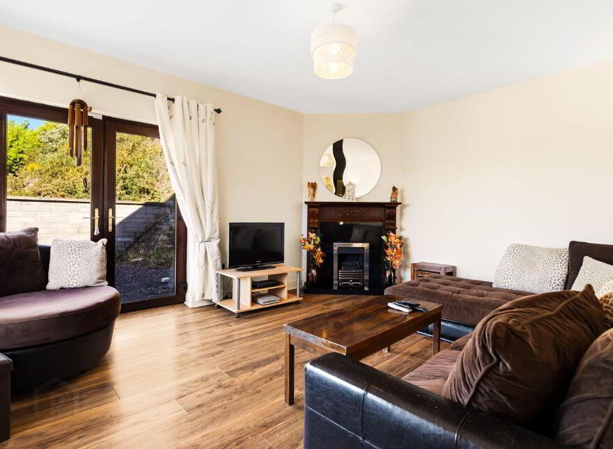Yellow Cottage, Kilcoolishal, Glounthaune, T45N960