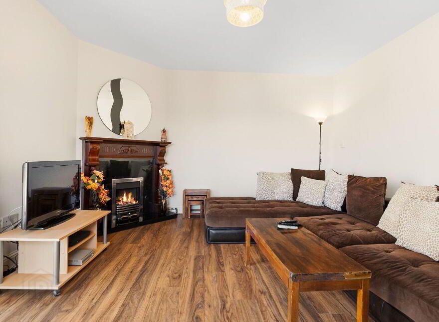 Yellow Cottage, Kilcoolishal, Glounthaune, T45N960