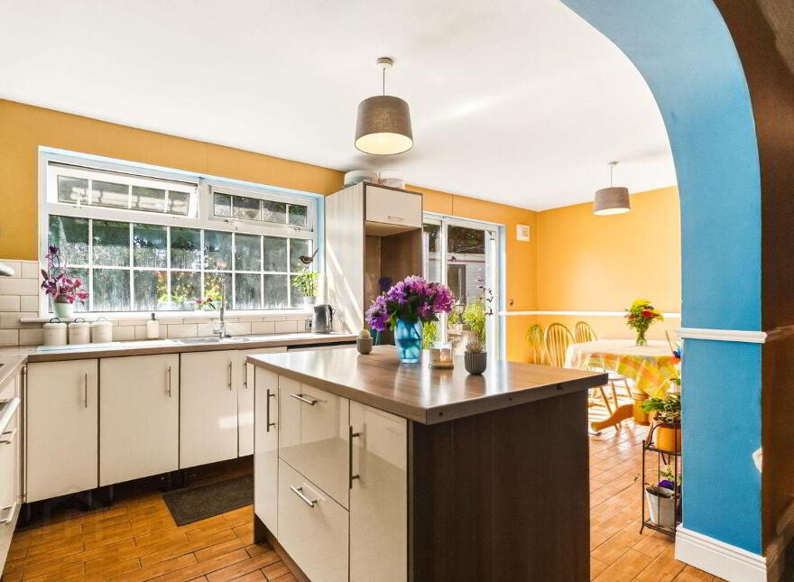 Templeusque, Glanmire, T23WY26