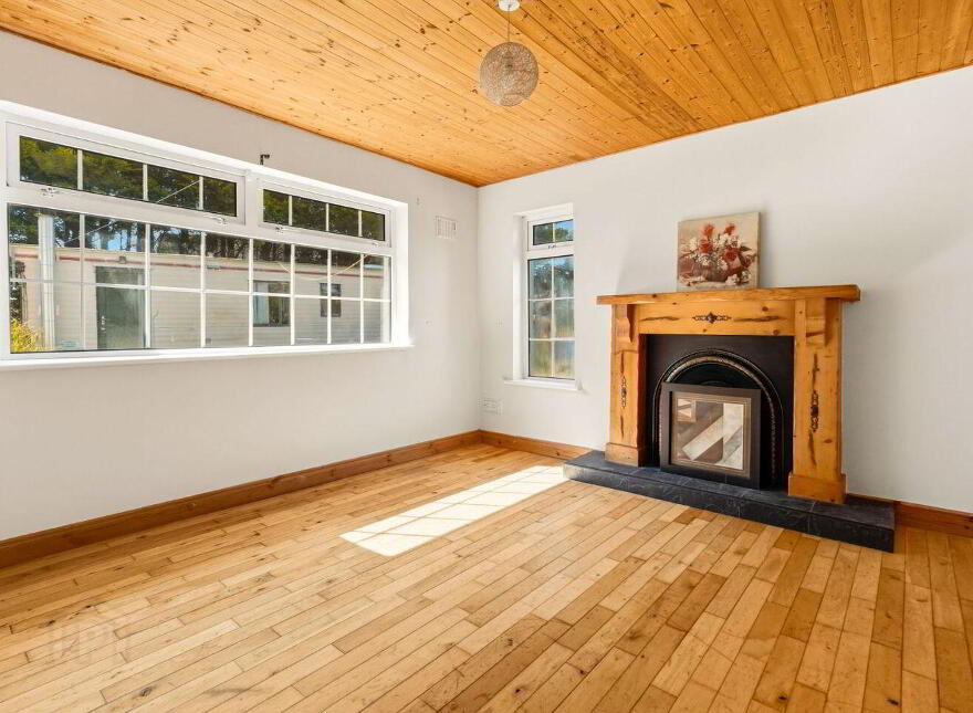Templeusque, Glanmire, T23WY26