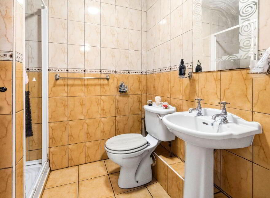Templeusque, Glanmire, T23WY26