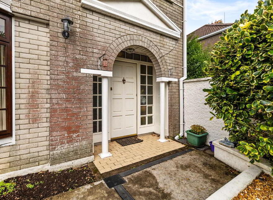 Saint Johns, Clifton Road, Montenotte, T23X9FD