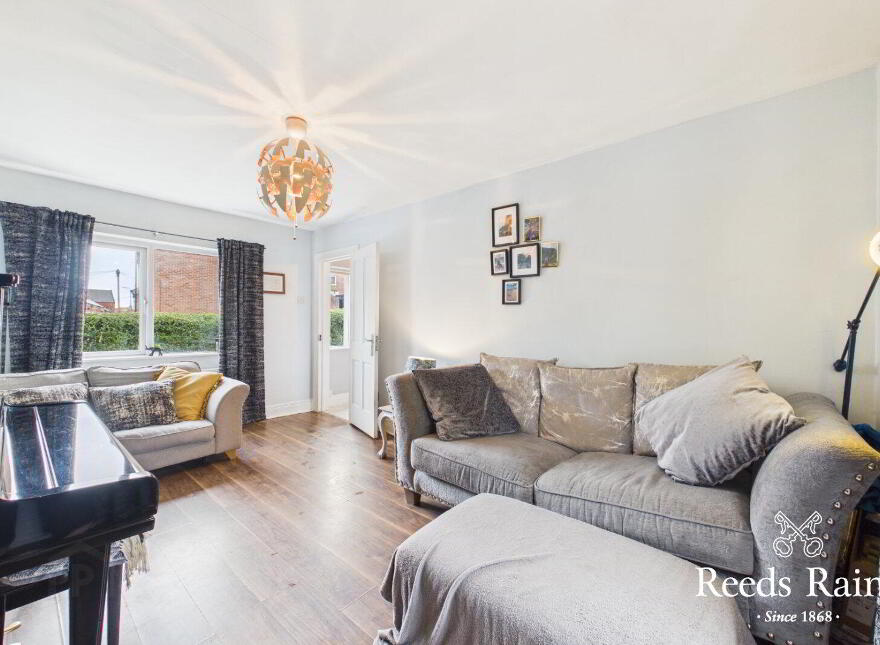 89 Carlingford Street, Belfast, BT6 8NE
