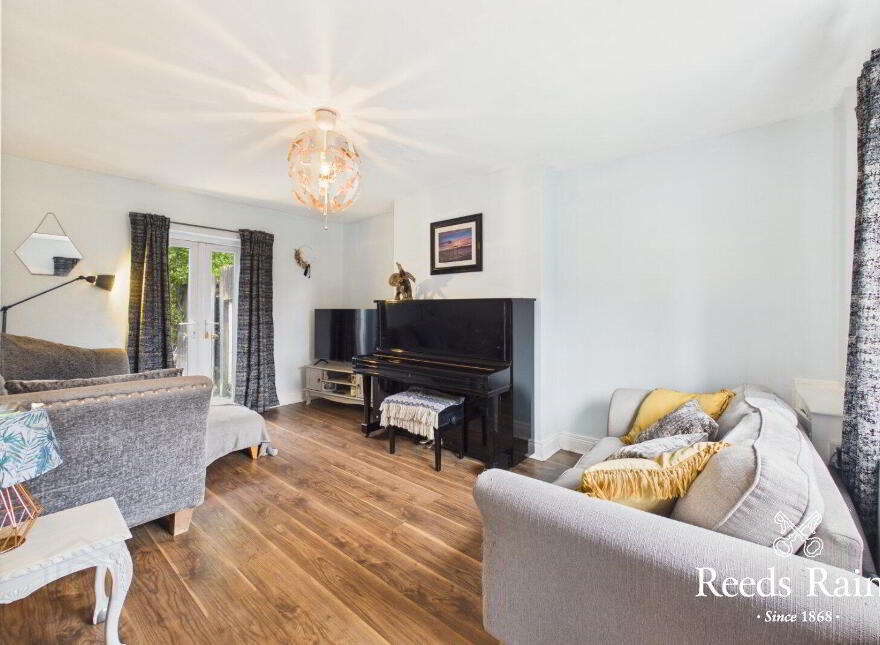 89 Carlingford Street, Belfast, BT6 8NE