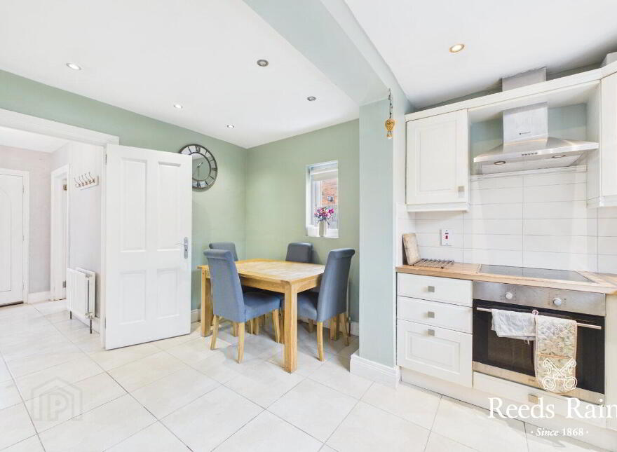 89 Carlingford Street, Belfast, BT6 8NE