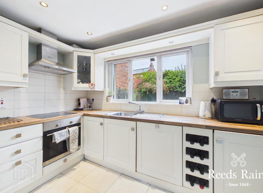 89 Carlingford Street, Belfast, BT6 8NE