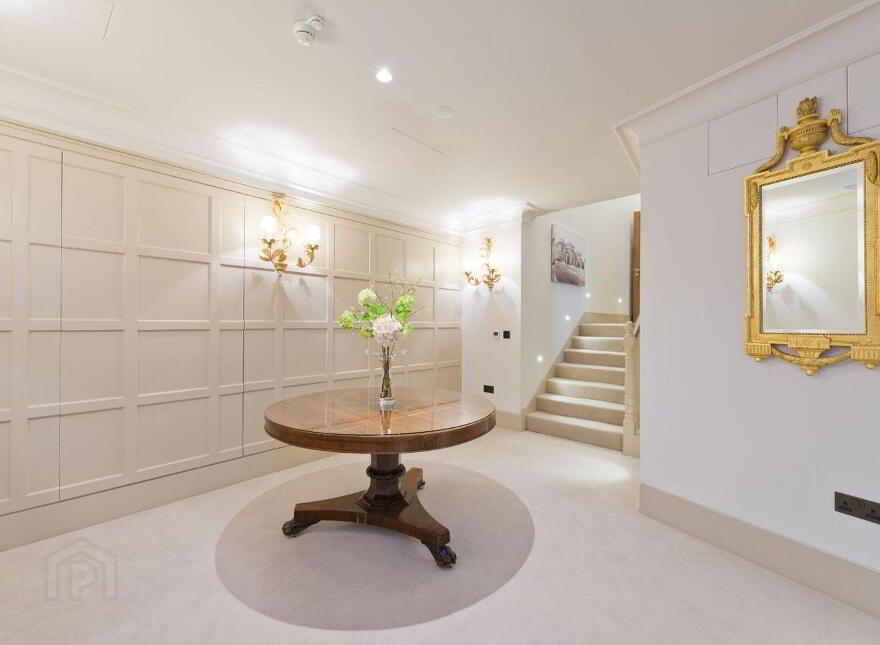 Residence, 4 The Merrion Hotel, Dublin 2, D02FK68