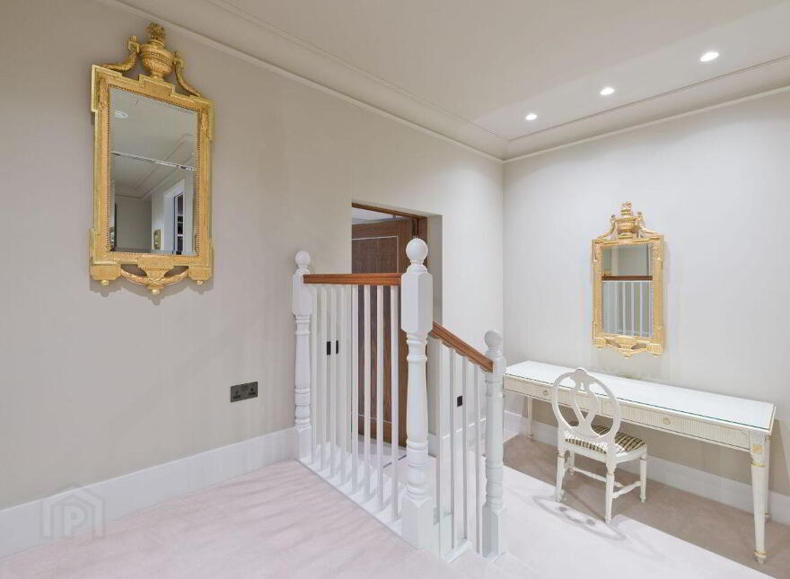 Residence, 4 The Merrion Hotel, Dublin 2, D02FK68