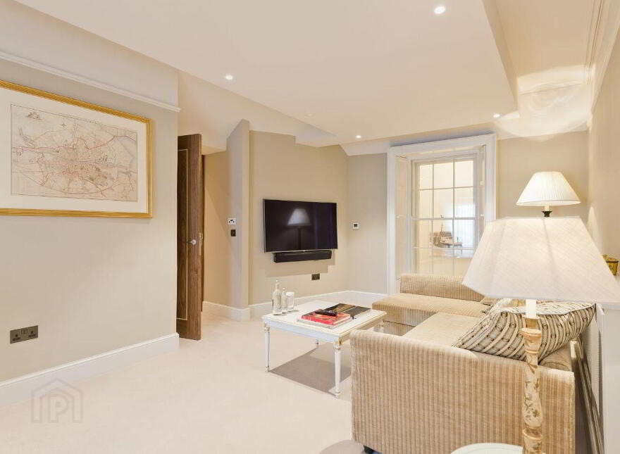 Residence, 4 The Merrion Hotel, Dublin 2, D02FK68