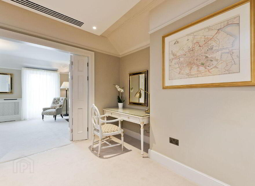 Residence, 4 The Merrion Hotel, Dublin 2, D02FK68