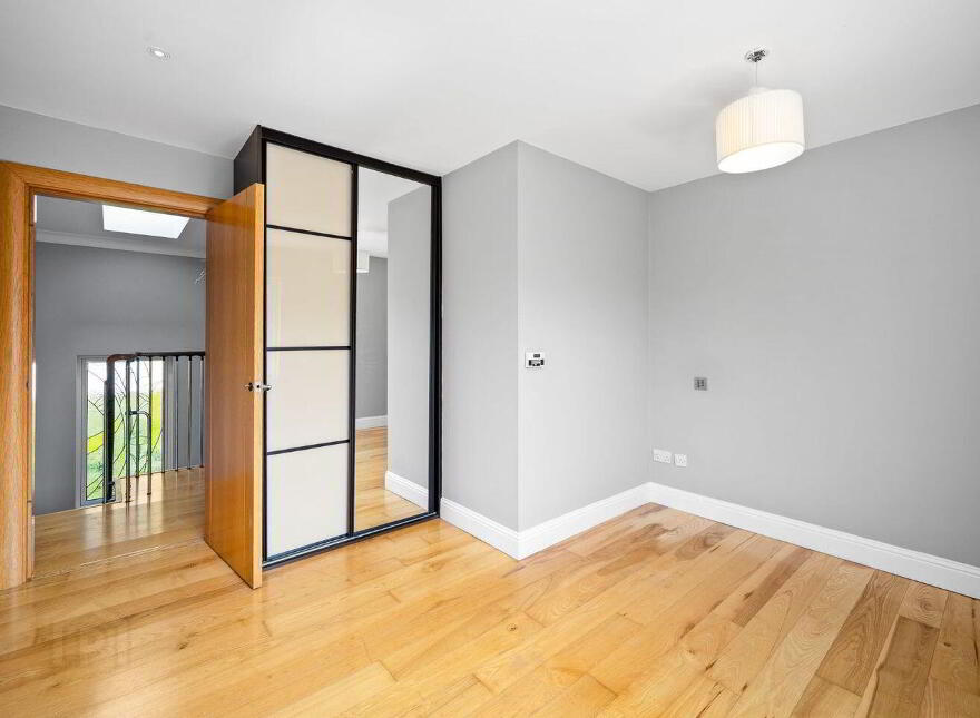 Meridien, Hainault Road, Foxrock, Foxrock, D18WY27