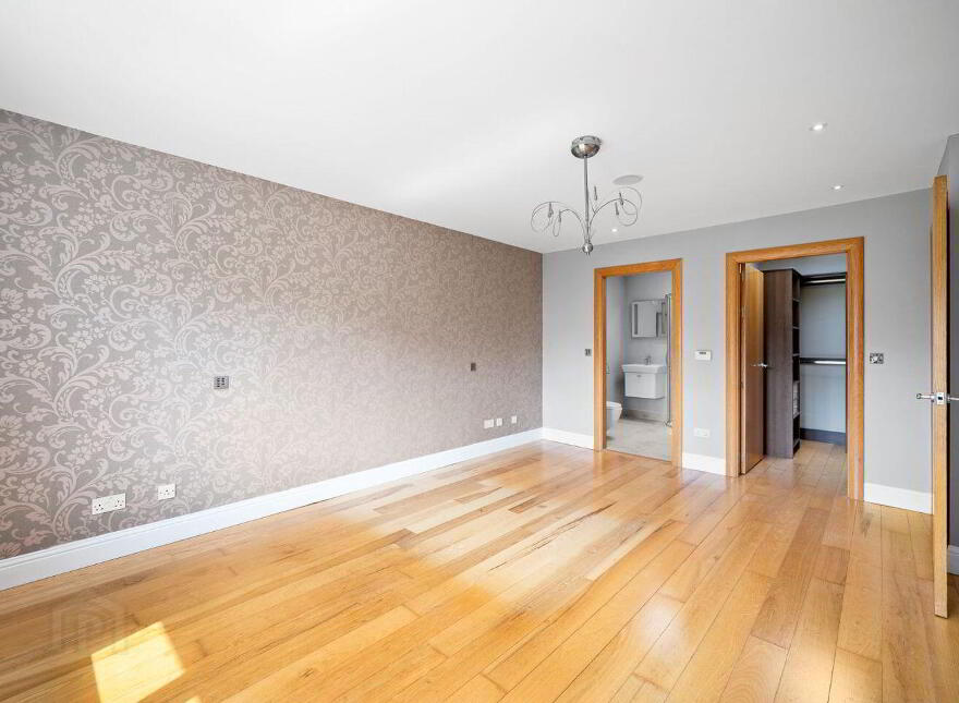 Meridien, Hainault Road, Foxrock, Foxrock, D18WY27
