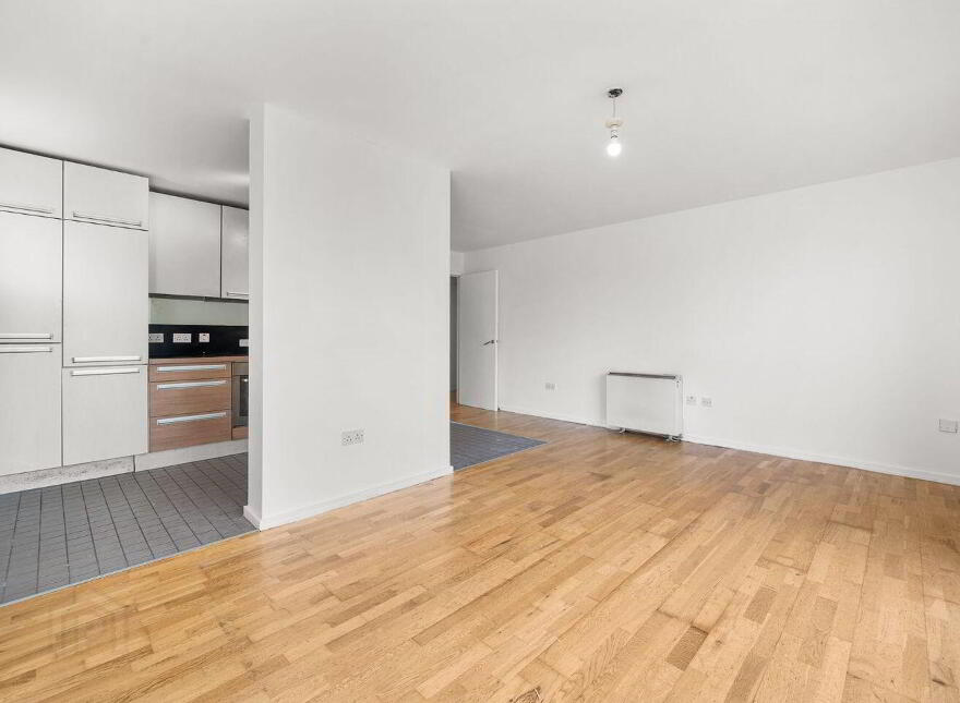 Apartment 1 Clearwater Court North, River Drive, Royal Canal ...Royal Canal Park, D15W263