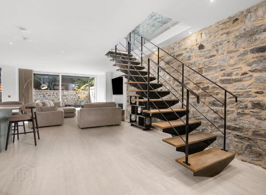 The Mews, 3 Leeson Close, Dublin 2, D02TX88