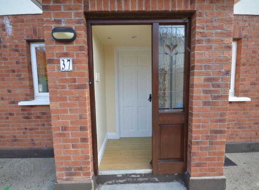 37 Rochford Park, Kill, W91C2F1