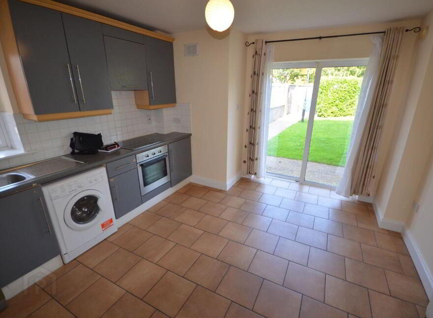 37 Rochford Park, Kill, W91C2F1