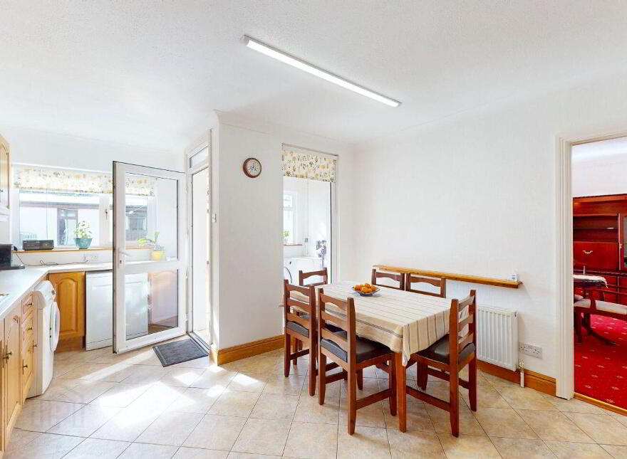 16 Lakelands, Naas, W91KA0X