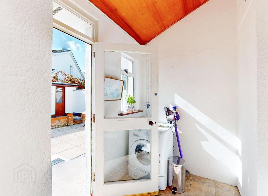 16 Lakelands, Naas, W91KA0X