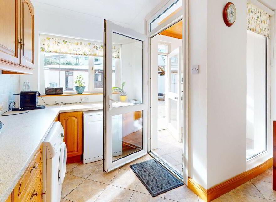 16 Lakelands, Naas, W91KA0X