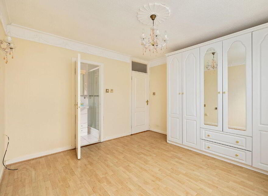 87 Glendara, Kill, W91N5W6