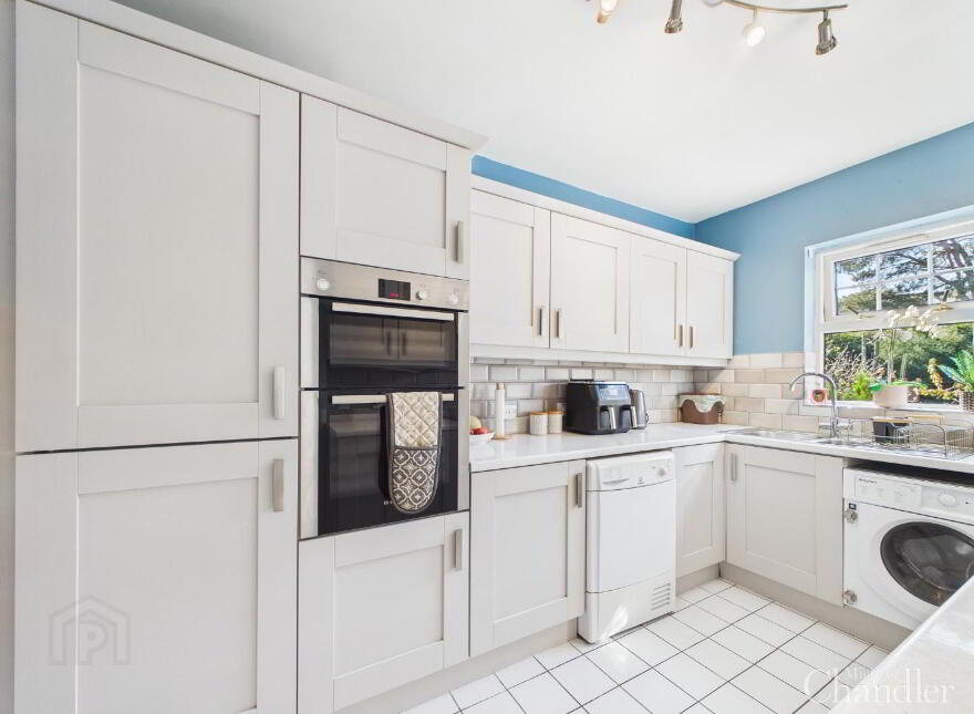 87 Ballylenaghan Park, Belfast, BT8 6WR