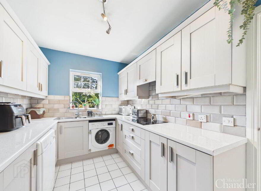 87 Ballylenaghan Park, Belfast, BT8 6WR