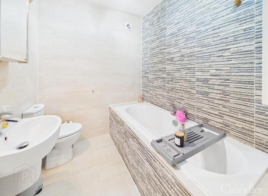 87 Ballylenaghan Park, Belfast, BT8 6WR